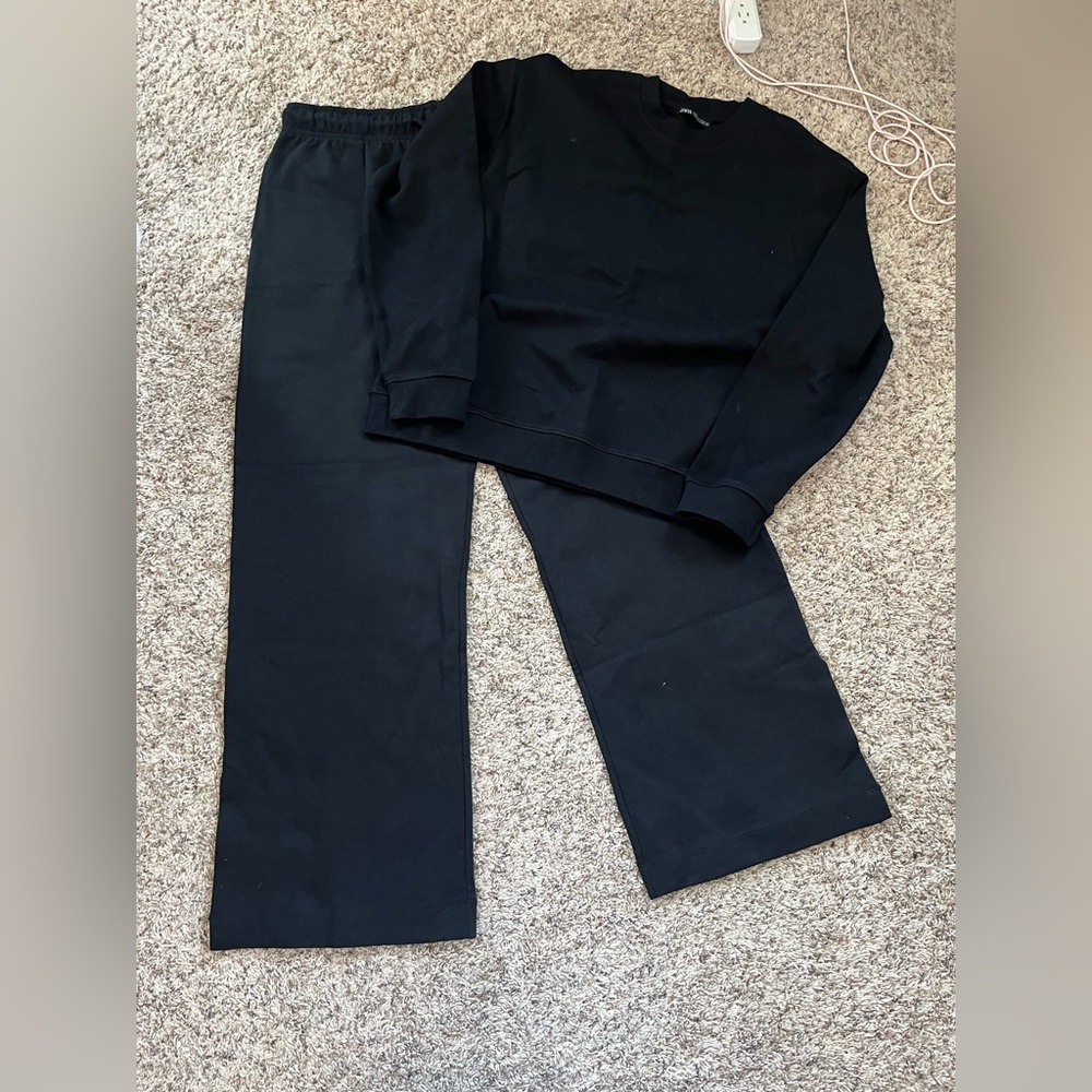 Zara Black Sweat pant and Sweatshirt Set